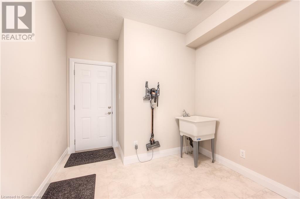 537 Valhalla Crescent Unit# Upper A, Waterloo, Ontario  N2T 2J7 - Photo 26 - 40748450