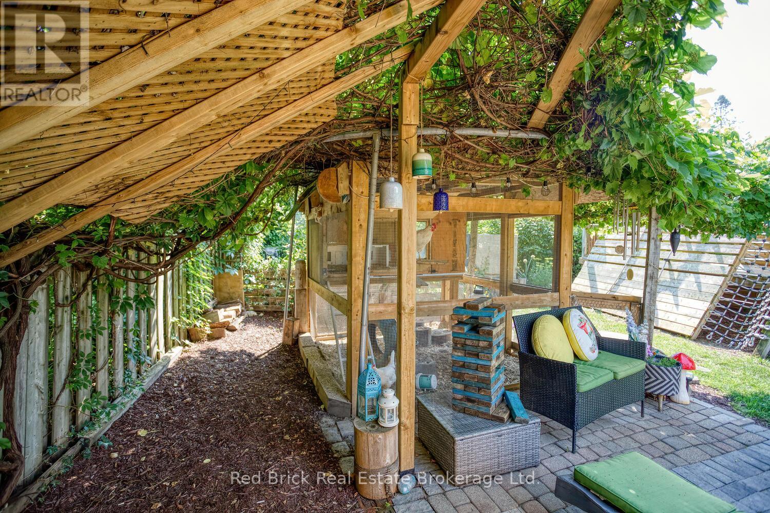 302 Ross Avenue, Kitchener, Ontario  N2A 1V6 - Photo 41 - X12267253