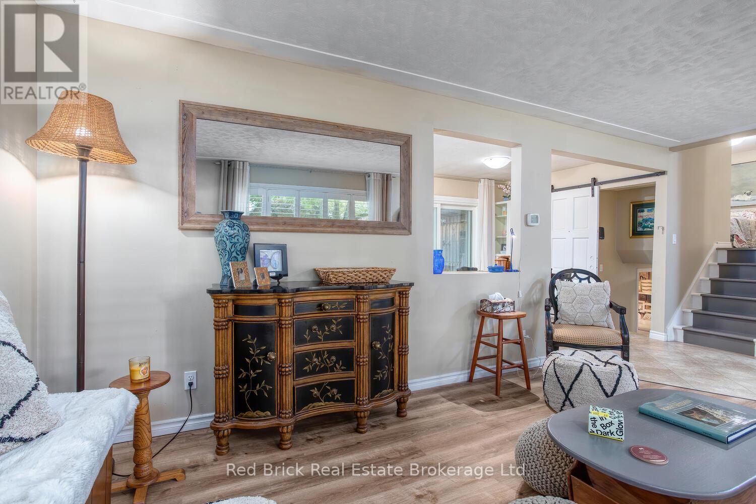 302 Ross Avenue, Kitchener, Ontario  N2A 1V6 - Photo 8 - X12267253