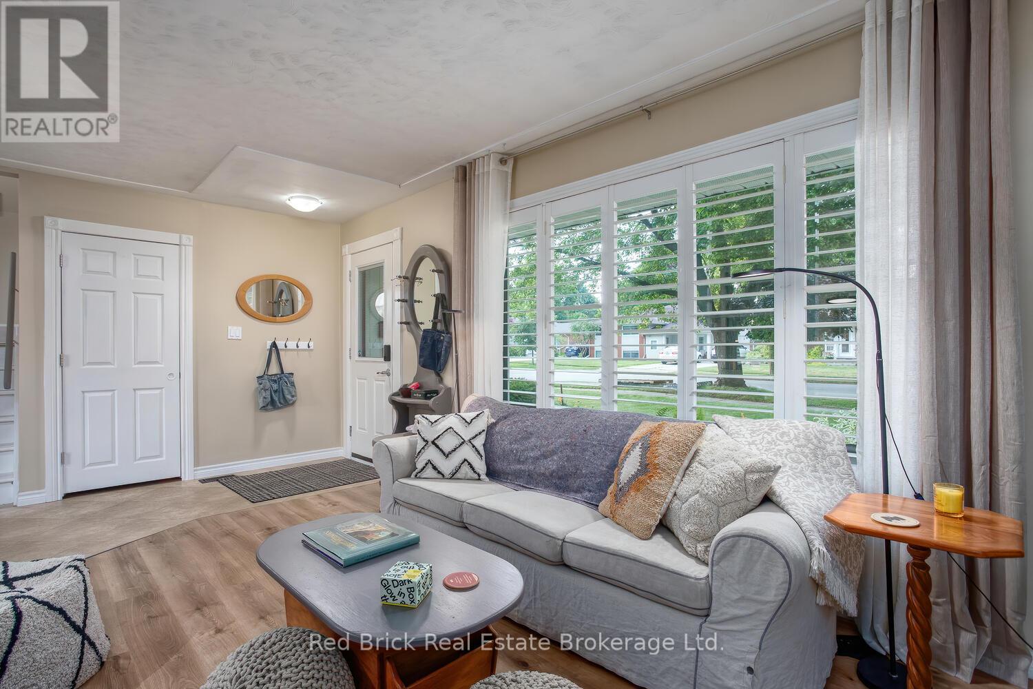302 Ross Avenue, Kitchener, Ontario  N2A 1V6 - Photo 9 - X12267253
