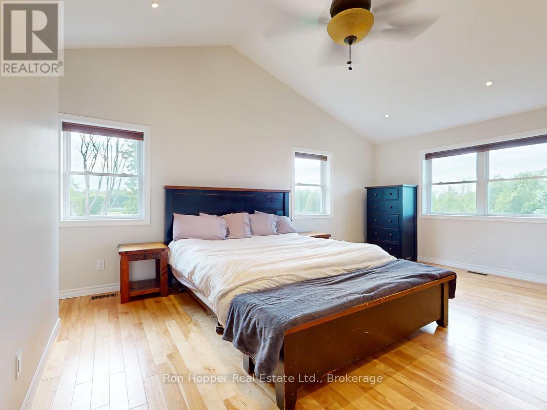 123025 Story Book Park Road, Owen Sound, Ontario  N4K 5N6 - Photo 12 - X12267300
