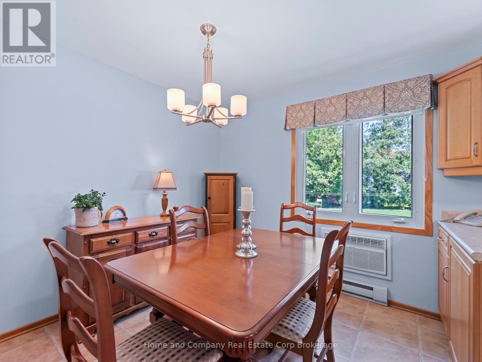 69 Water Street, Huron East, Ontario  N0K 1G0 - Photo 12 - X12267316