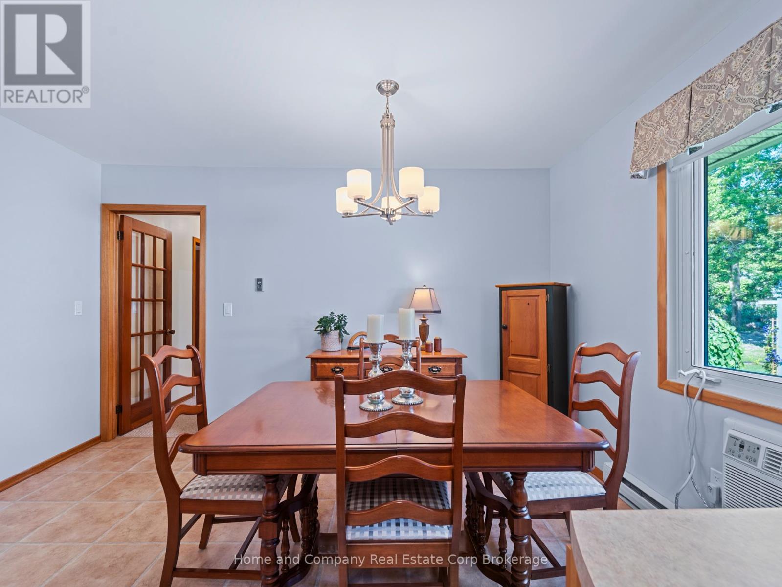 69 Water Street, Huron East, Ontario  N0K 1G0 - Photo 13 - X12267316