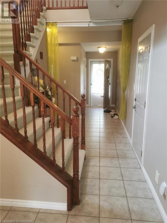 596 Violet Street, Waterloo, Ontario  N2V 2V6 - Photo 2 - 40748571