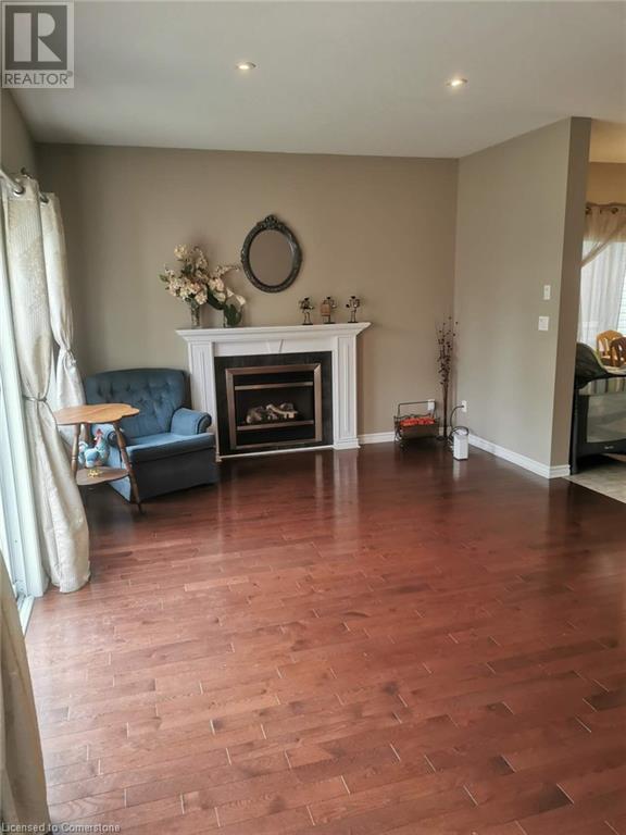 596 Violet Street, Waterloo, Ontario  N2V 2V6 - Photo 3 - 40748571