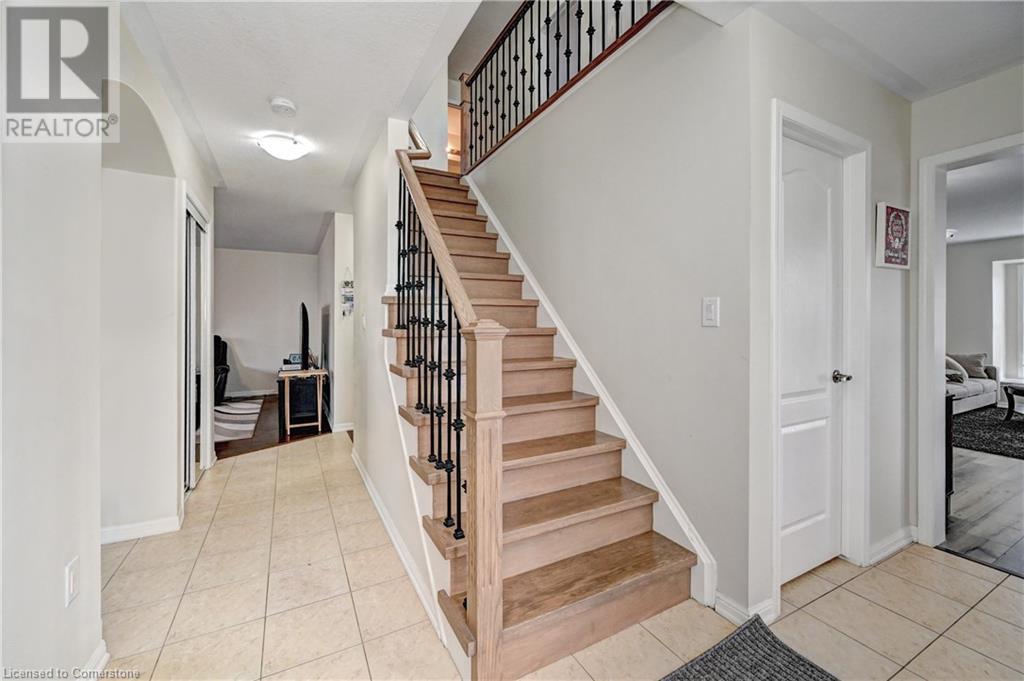 4 Dalton Drive, Cambridge, Ontario  N3C 0E7 - Photo 4 - 40748649