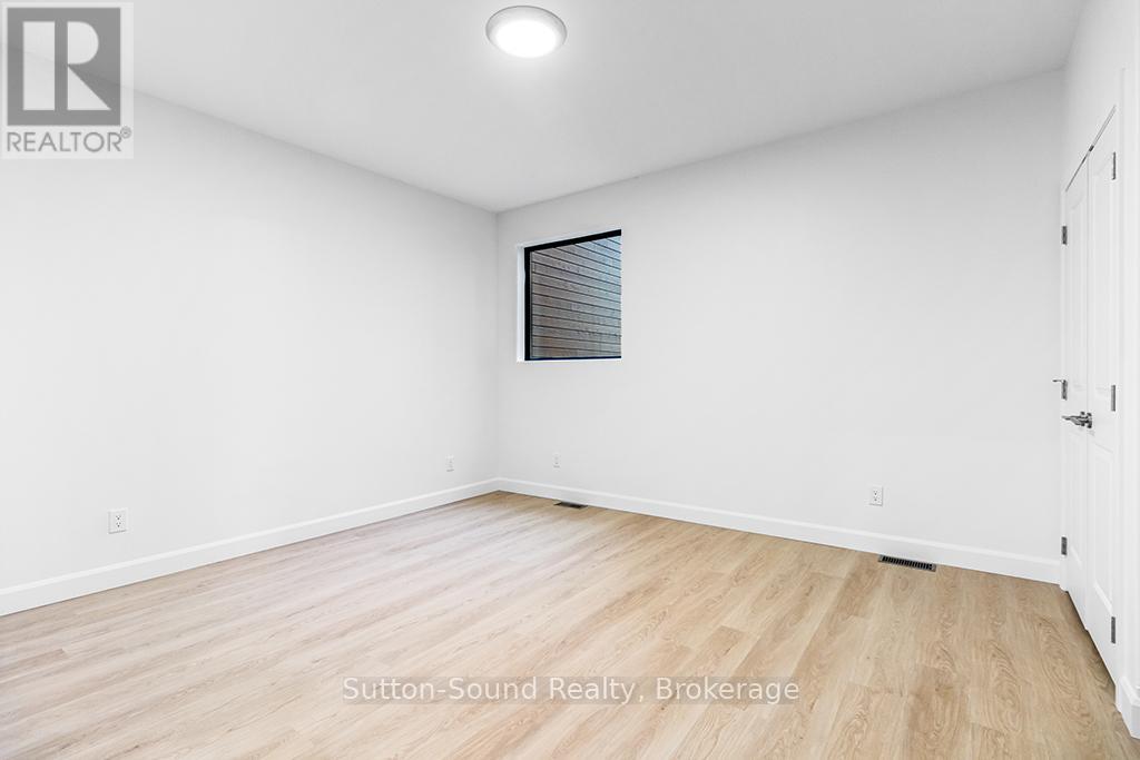 203 - 535 Isaac Street, South Bruce Peninsula, Ontario  N0H 2T0 - Photo 13 - X12267571