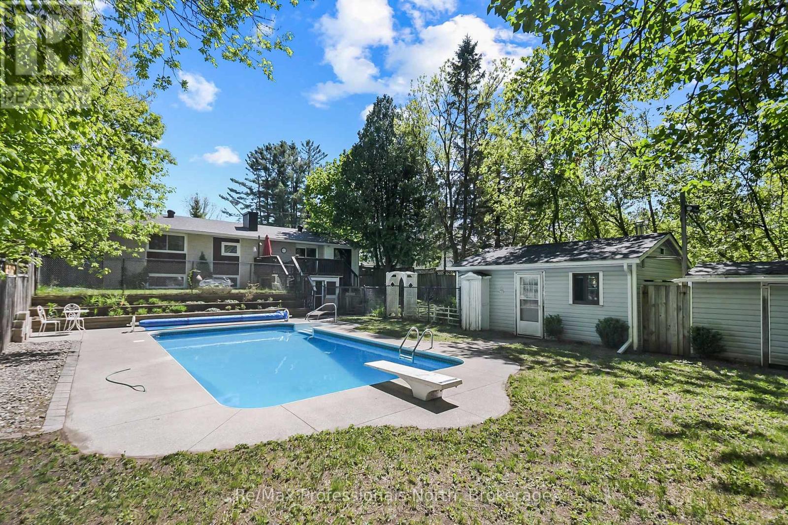 110 FRASER STREET, Gravenhurst, Ontario