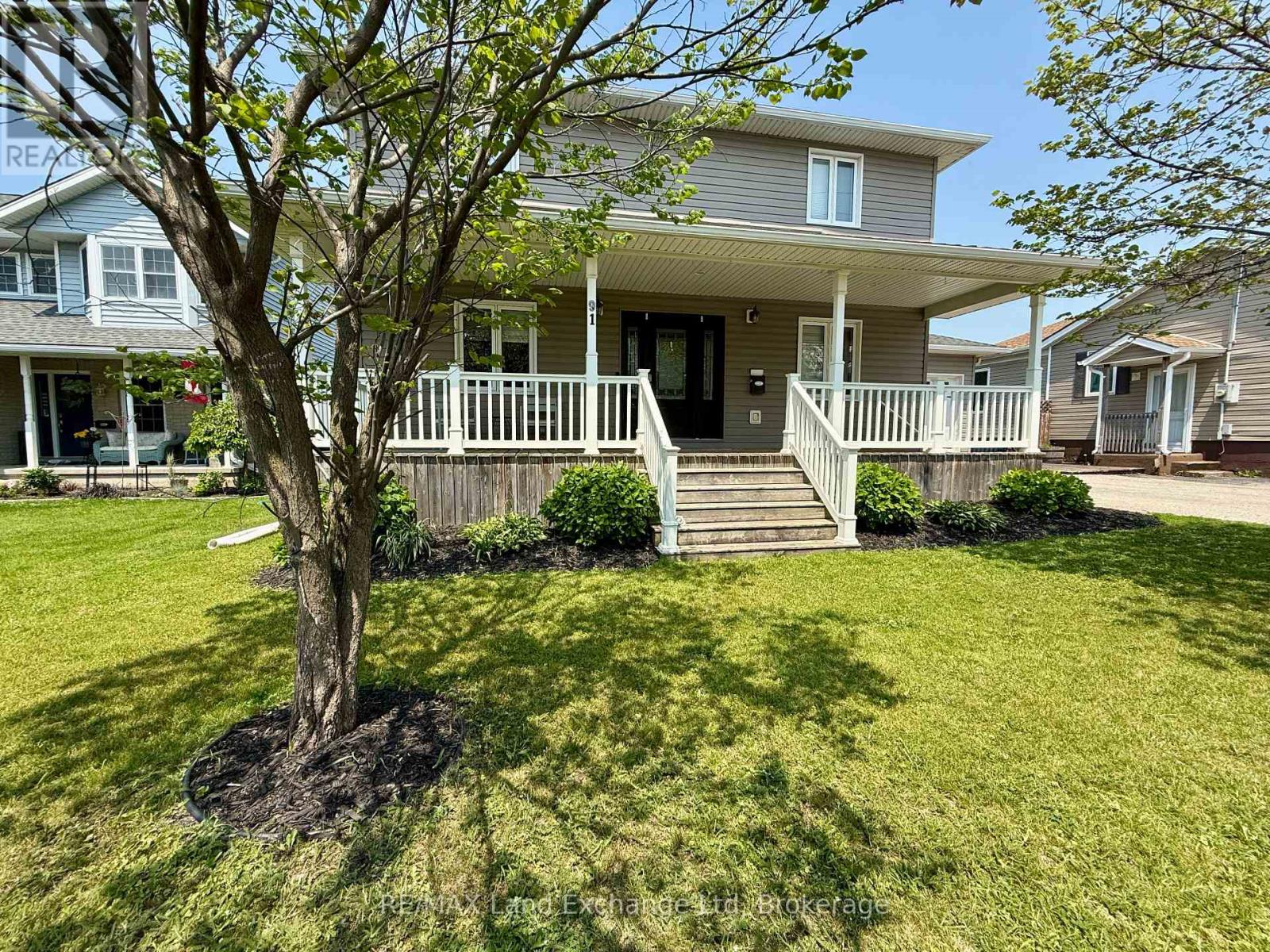 91 Park Street, Goderich, Ontario  N7A 1K9 - Photo 39 - X12267792