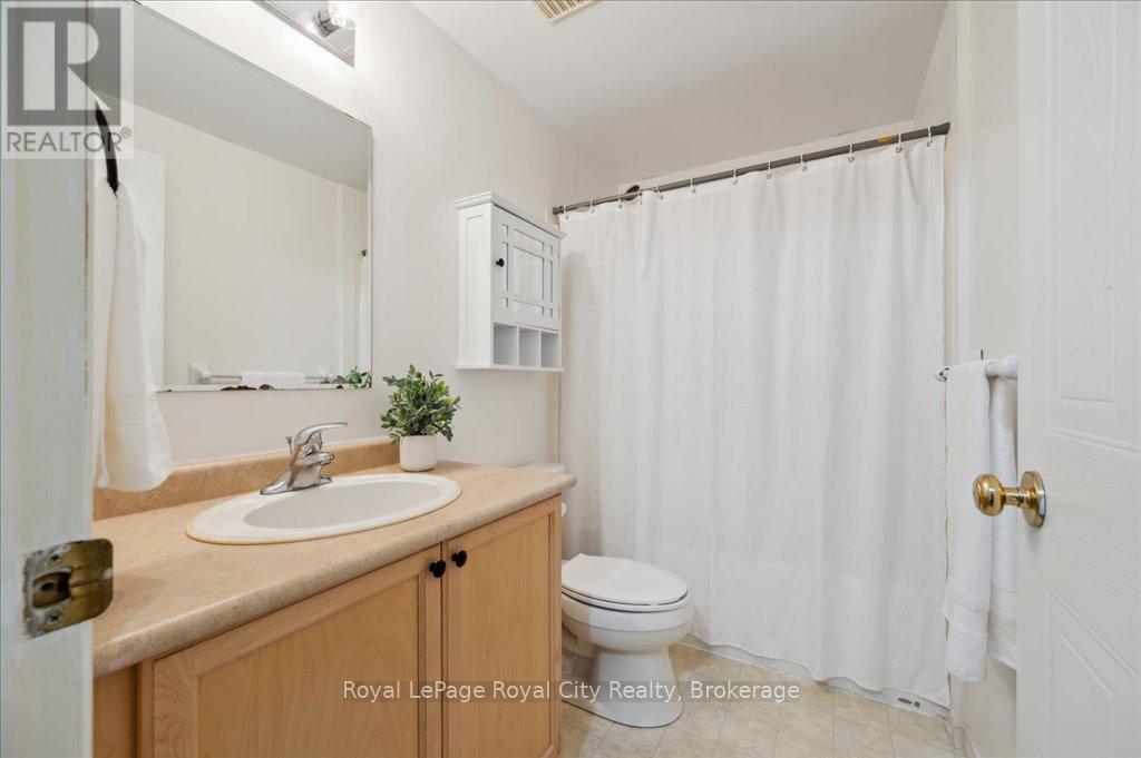 69 Roehampton Crescent, Guelph, Ontario  N1L 1M8 - Photo 37 - X12267857