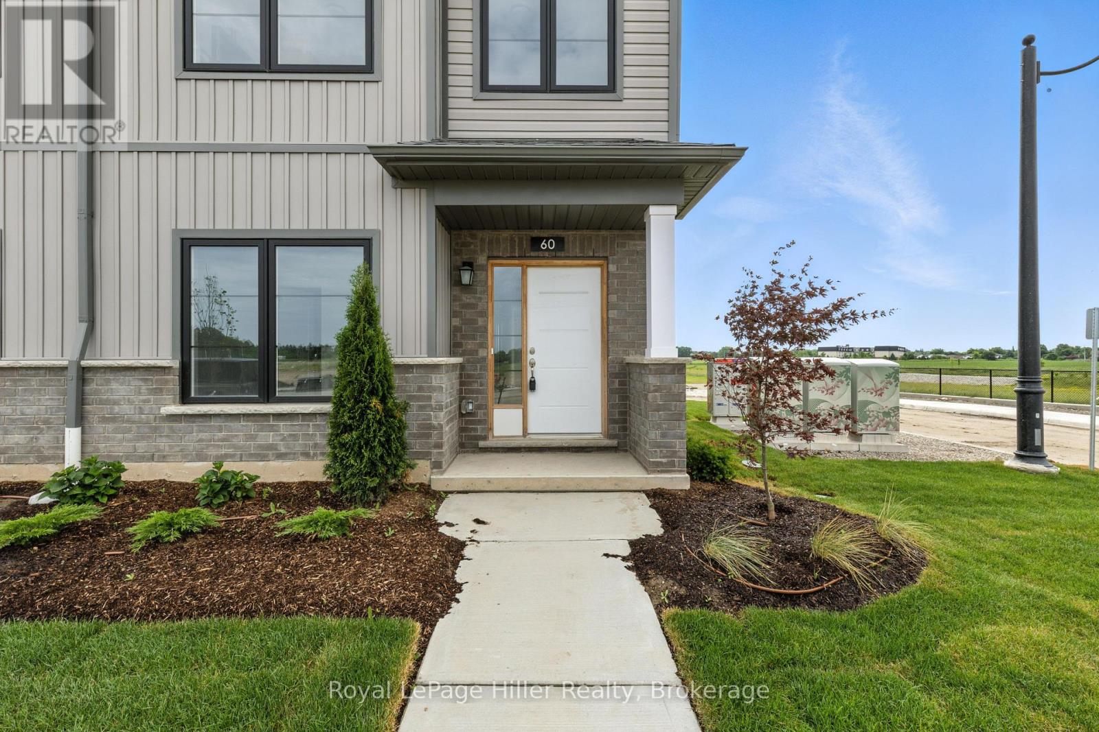 60 Balladry Boulevard, Stratford, Ontario  N5A 6S6 - Photo 2 - X12267992