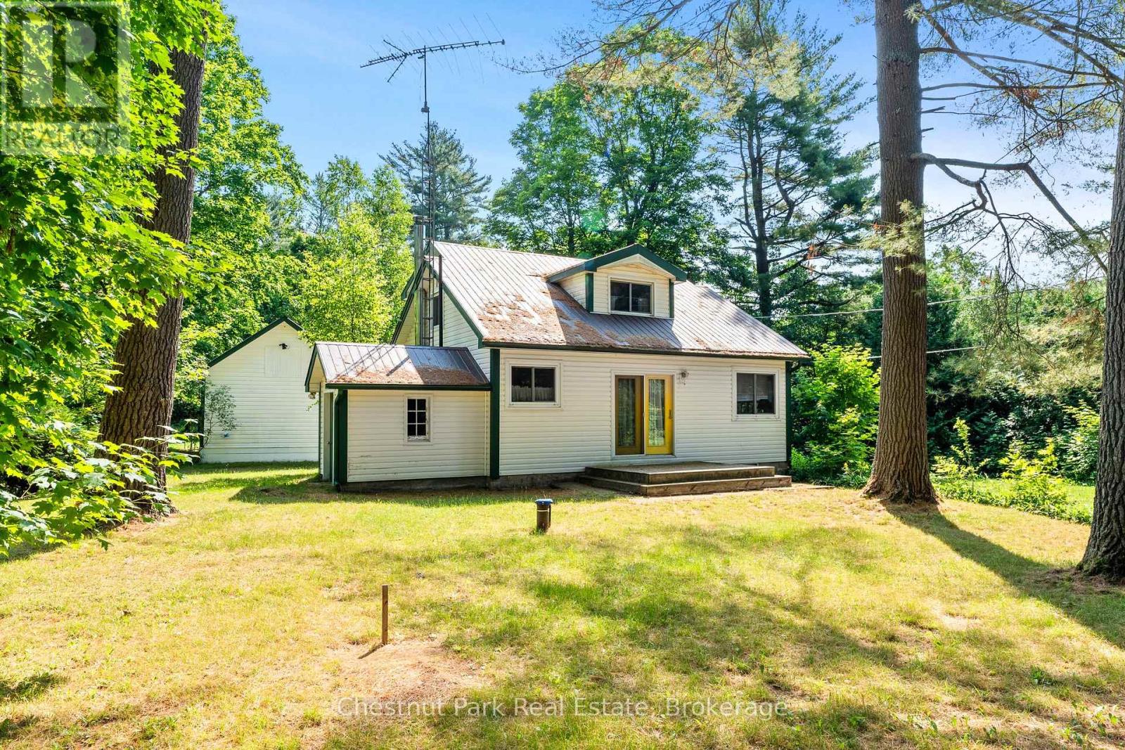 49 BEACH ROAD, Huntsville, Ontario