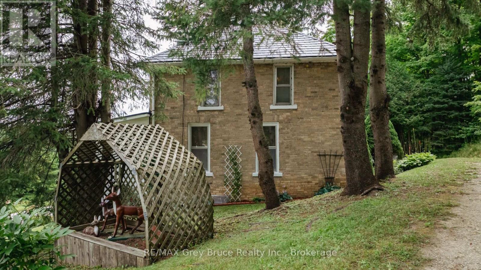 500064 Grey Road 12, West Grey, Ontario  N0C 1H0 - Photo 41 - X12268085