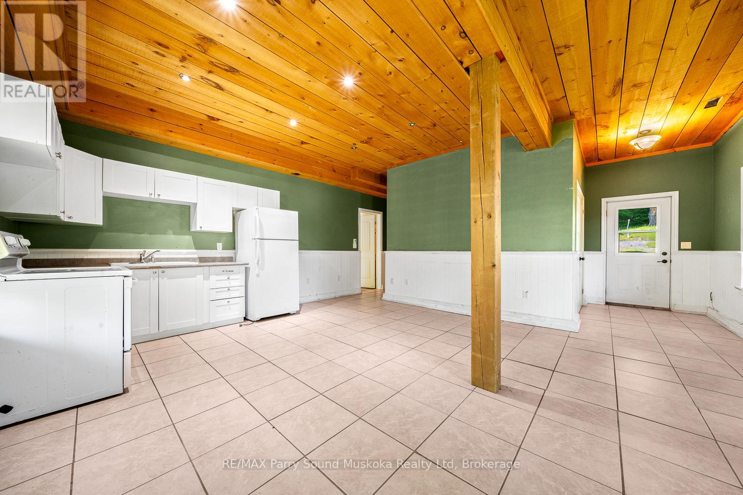 246 High Street, Georgian Bay, Ontario  P0C 1H0 - Photo 29 - X12268161