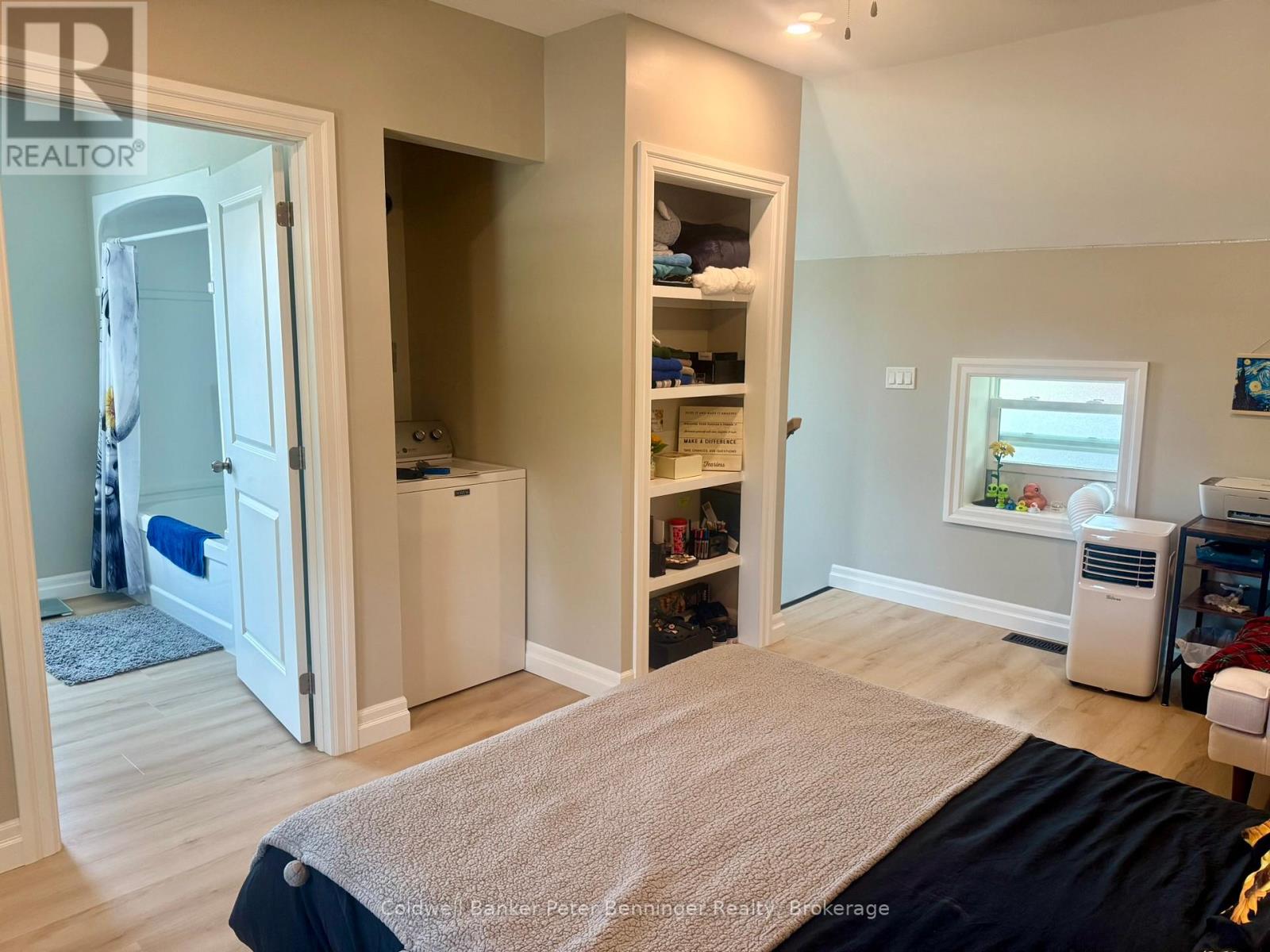 493/495 11th Avenue, Hanover, Ontario  N4N 2S2 - Photo 12 - X12268261