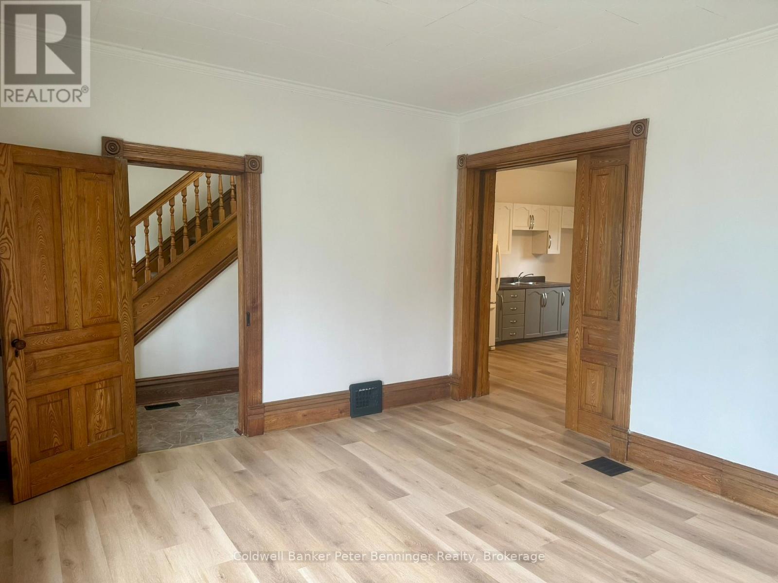 493/495 11th Avenue, Hanover, Ontario  N4N 2S2 - Photo 17 - X12268261