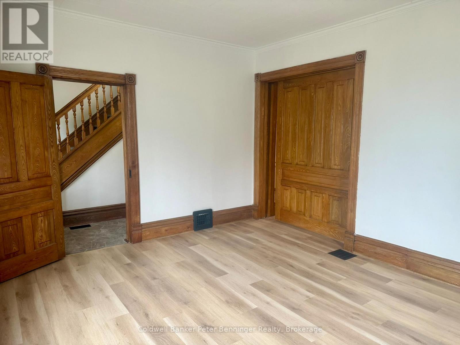 493/495 11th Avenue, Hanover, Ontario  N4N 2S2 - Photo 18 - X12268261