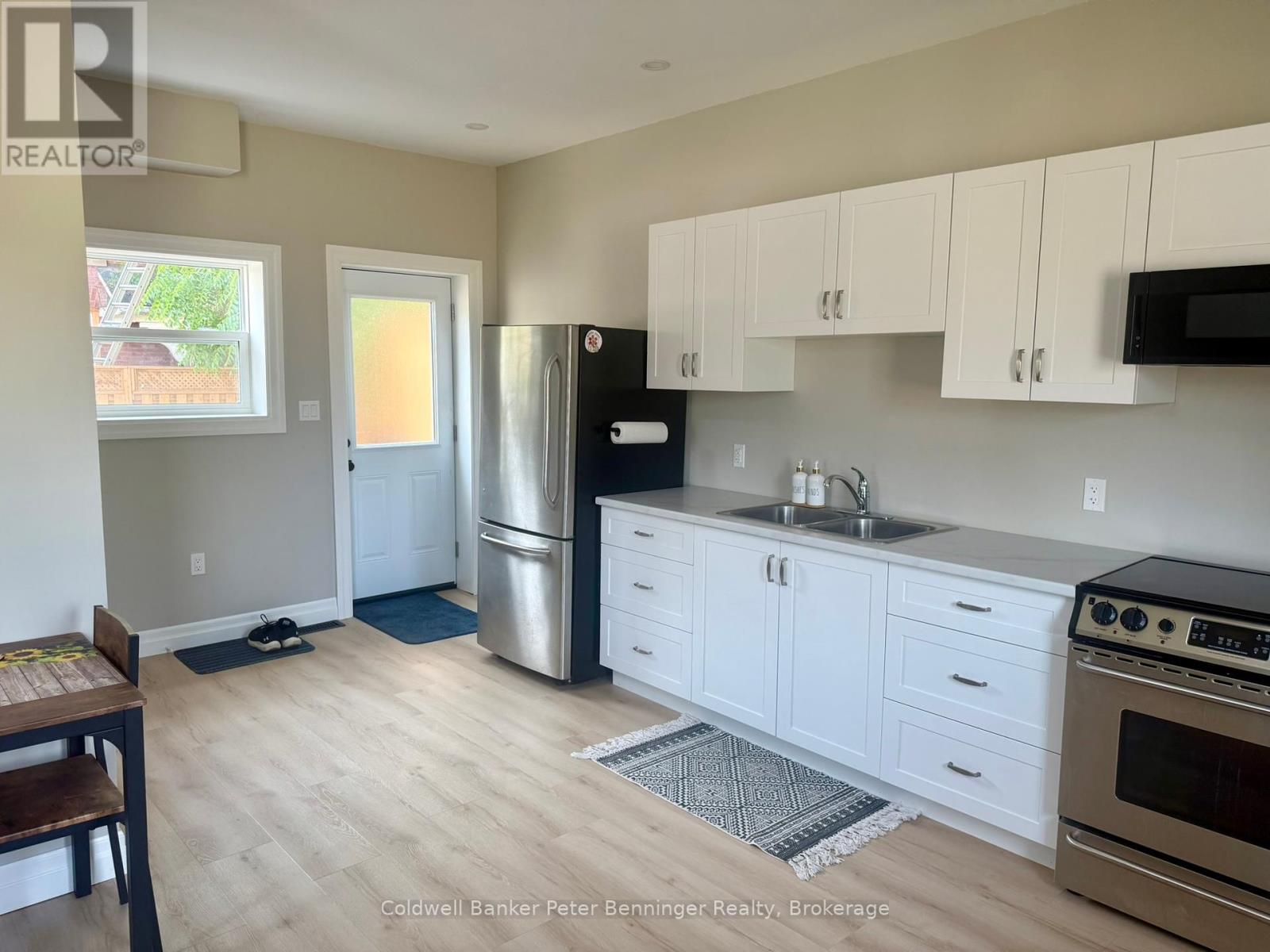 493/495 11th Avenue, Hanover, Ontario  N4N 2S2 - Photo 4 - X12268261