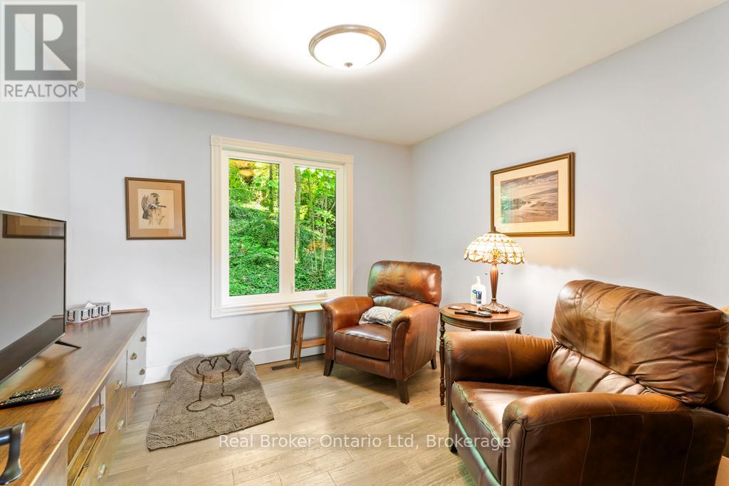 121 Mallory Beach Road, South Bruce Peninsula, Ontario  N0H 2T0 - Photo 15 - X12268320