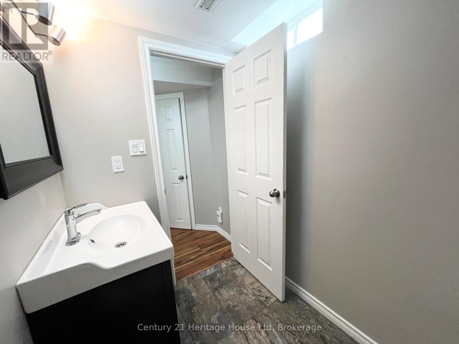 375 West Acres Drive, Guelph, Ontario  N1H 7B3 - Photo 22 - X12268379