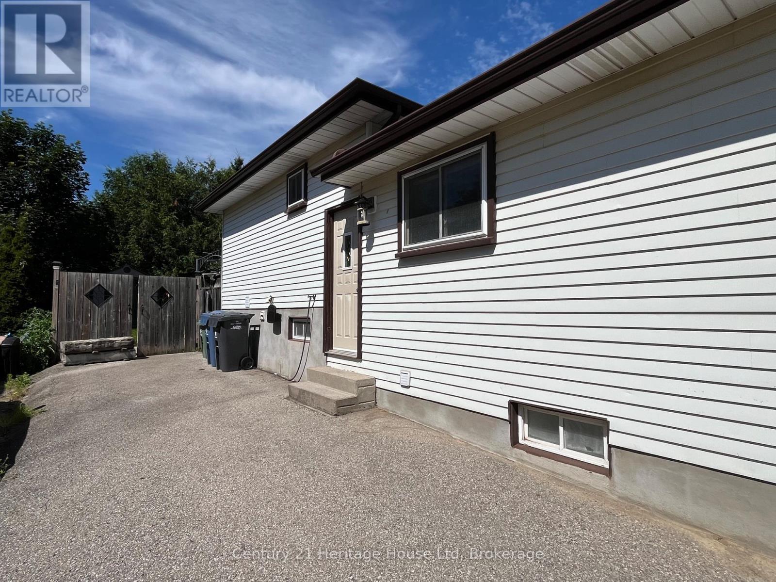 375 West Acres Drive, Guelph, Ontario  N1H 7B3 - Photo 3 - X12268379