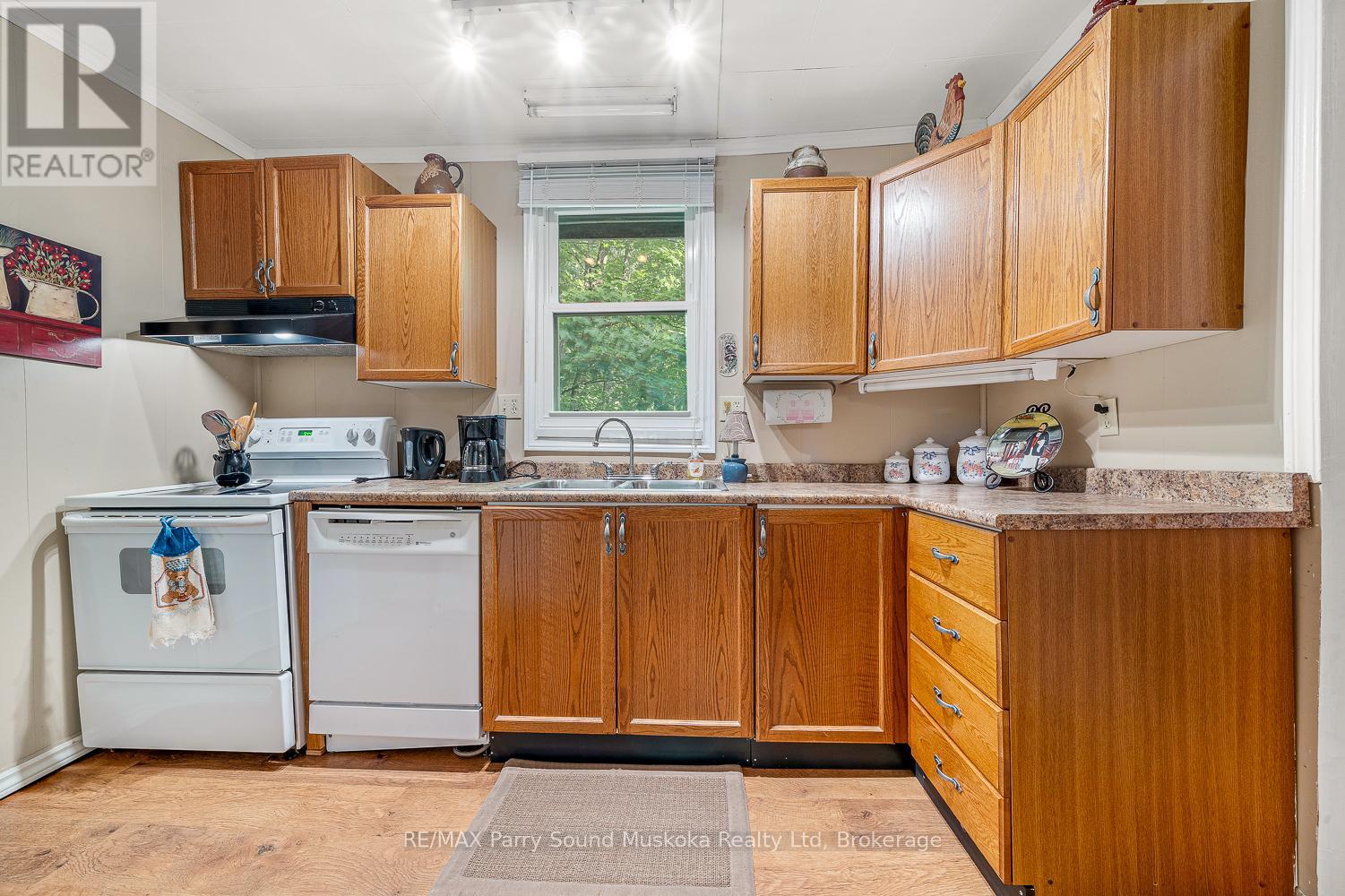 28307 Wahwashkesh Lake, Whitestone, Ontario  P0A 1G0 - Photo 39 - X12268465