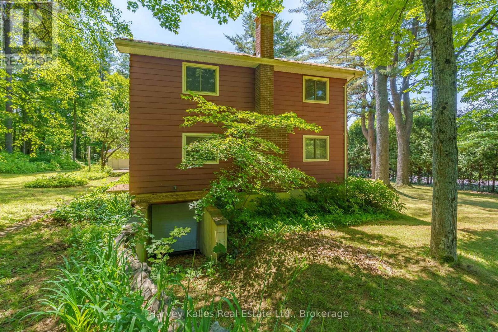 835 Muskoka Road 3 N, Huntsville, Ontario  P1H 1E1 - Photo 30 - X12268512