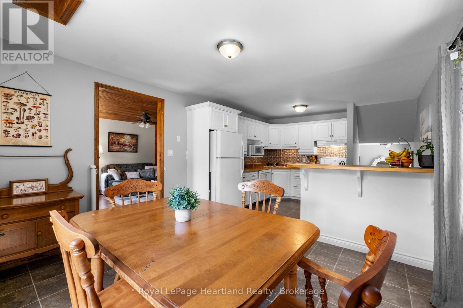 38480 Blyth Road, Ashfield-Colborne-Wawanosh, Ontario  N0M 1E0 - Photo 4 - X12268843