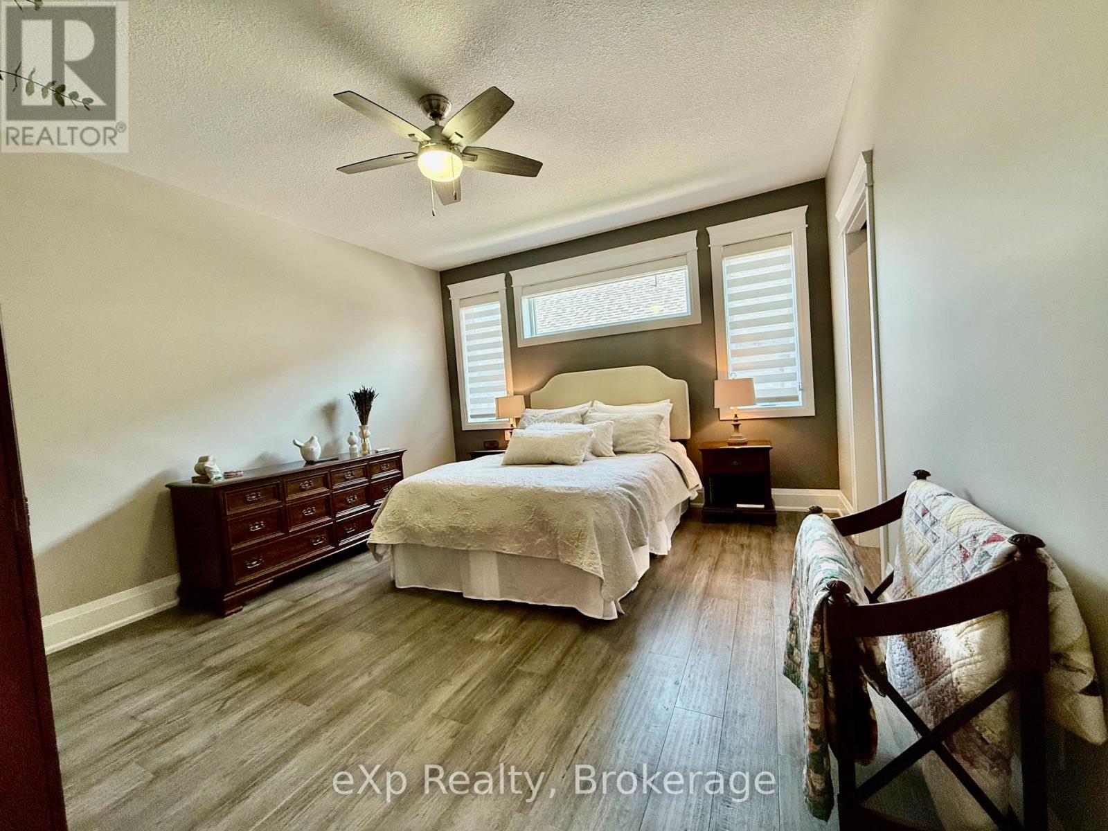 150 17th A Avenue, Hanover, Ontario  N4N 3V3 - Photo 12 - X12269184