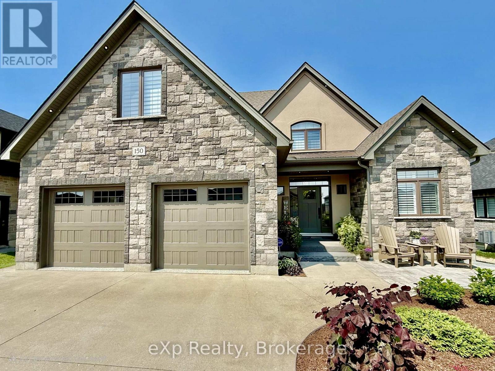 150 17th A Avenue, Hanover, Ontario  N4N 3V3 - Photo 2 - X12269184