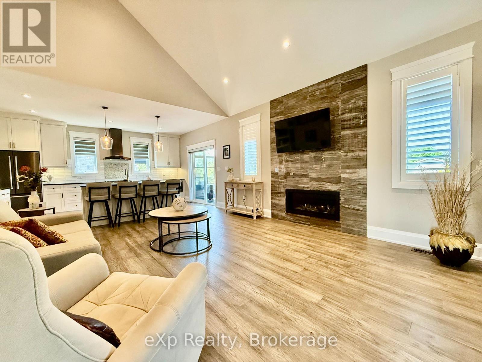 150 17th A Avenue, Hanover, Ontario  N4N 3V3 - Photo 20 - X12269184
