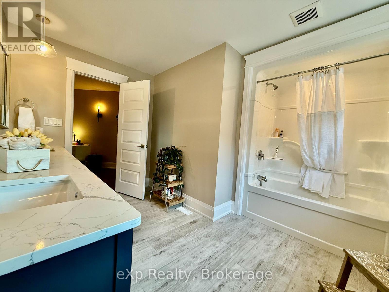 150 17th A Avenue, Hanover, Ontario  N4N 3V3 - Photo 35 - X12269184