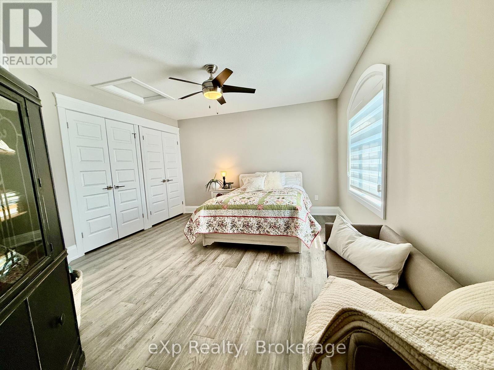 150 17th A Avenue, Hanover, Ontario  N4N 3V3 - Photo 38 - X12269184