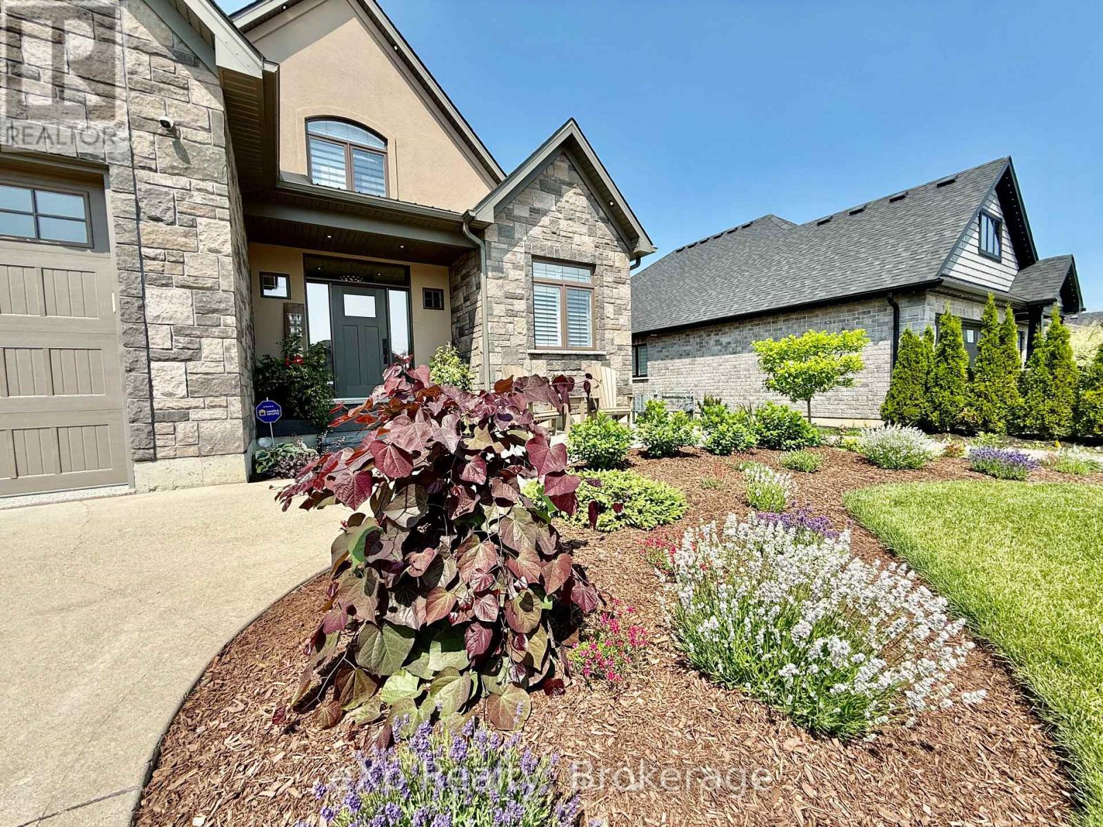 150 17th A Avenue, Hanover, Ontario  N4N 3V3 - Photo 4 - X12269184