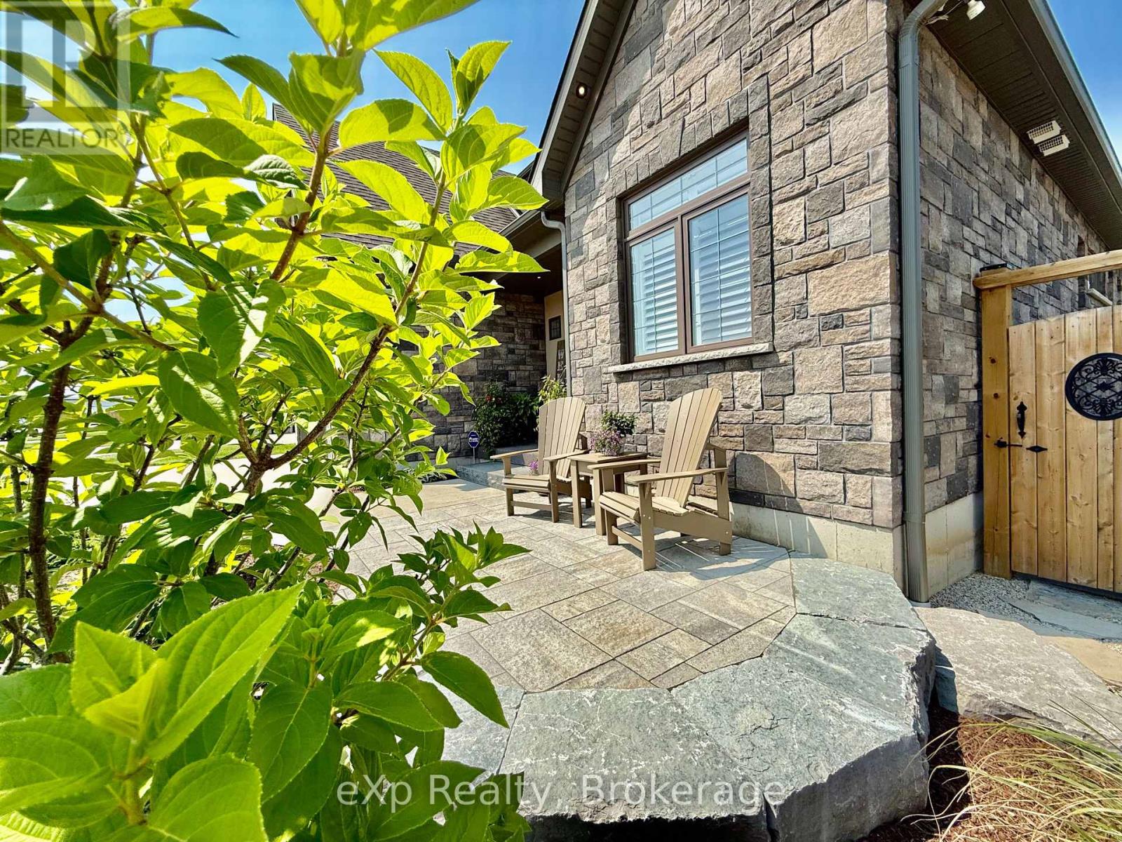 150 17th A Avenue, Hanover, Ontario  N4N 3V3 - Photo 6 - X12269184