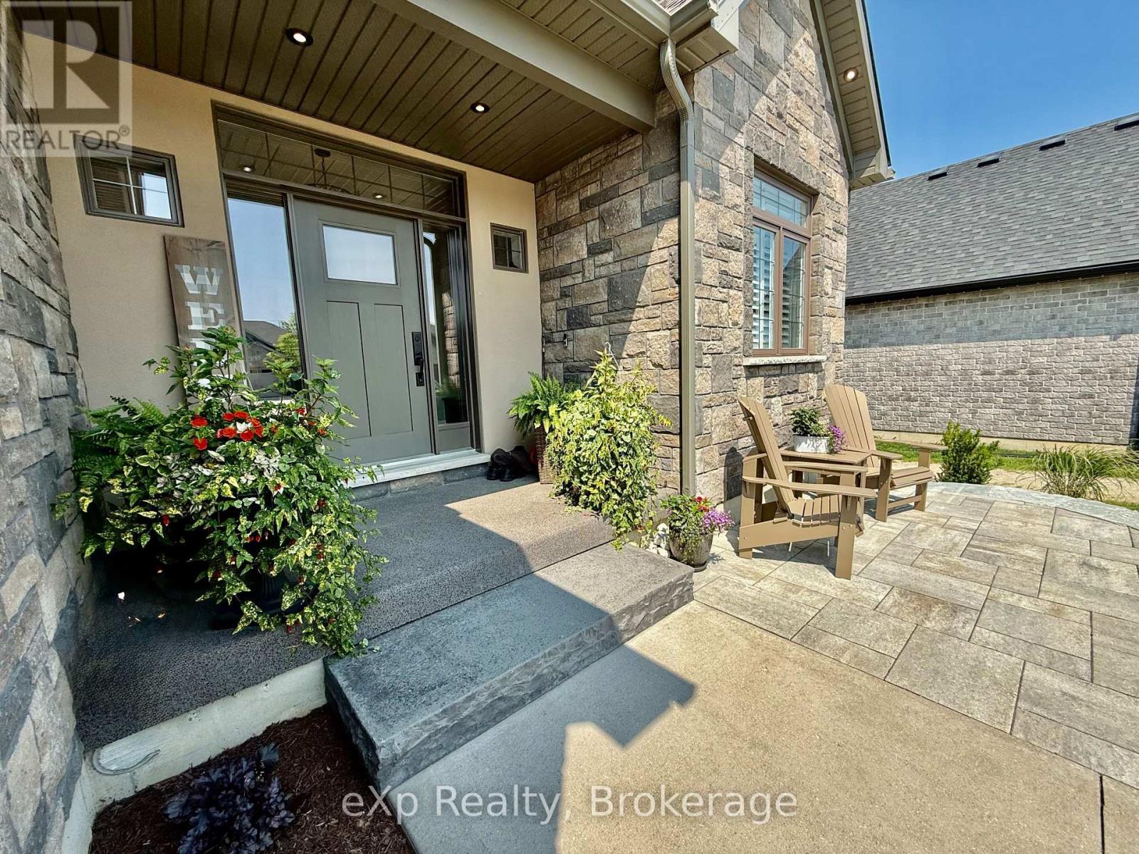 150 17th A Avenue, Hanover, Ontario  N4N 3V3 - Photo 7 - X12269184