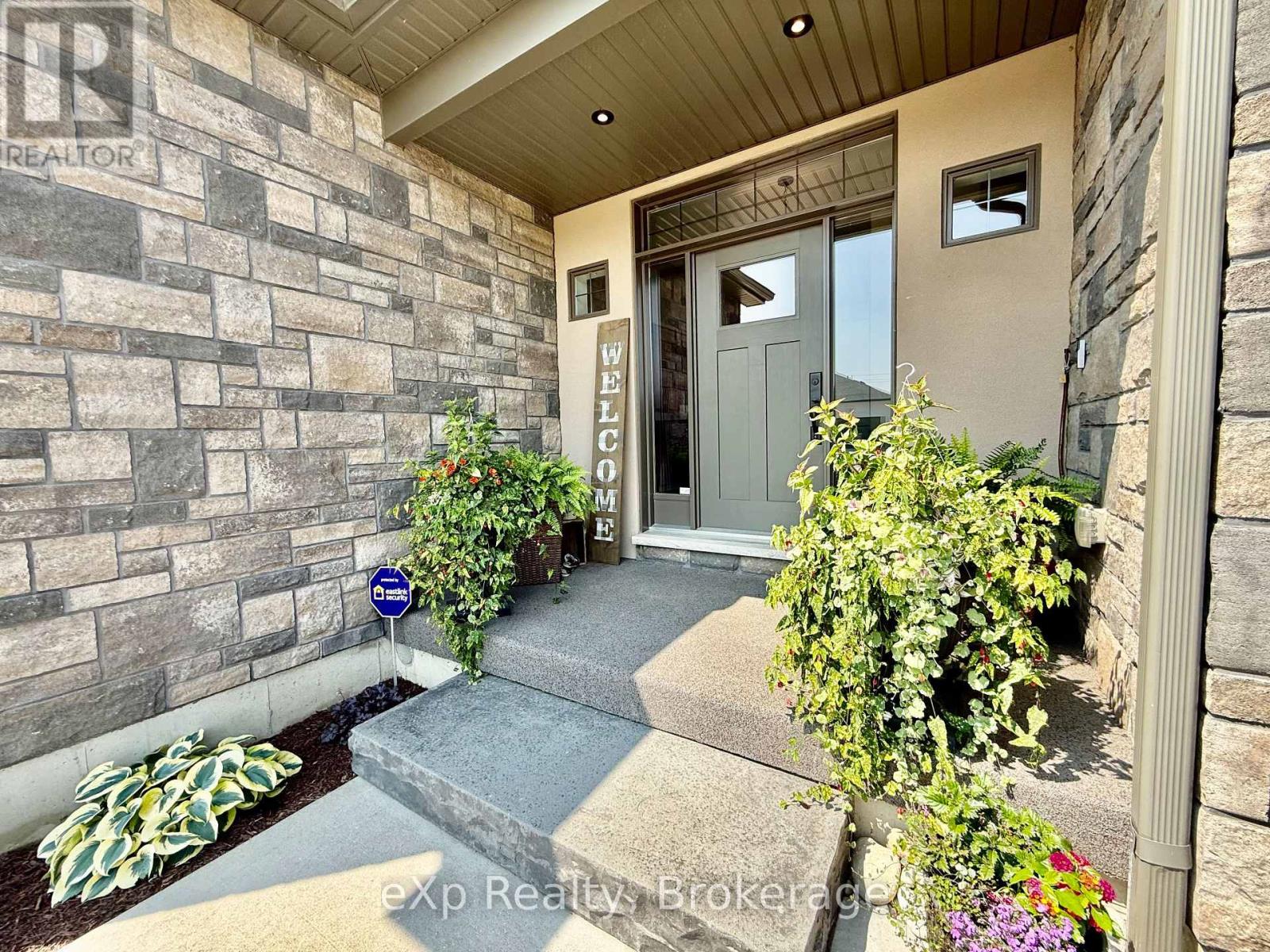 150 17th A Avenue, Hanover, Ontario  N4N 3V3 - Photo 8 - X12269184