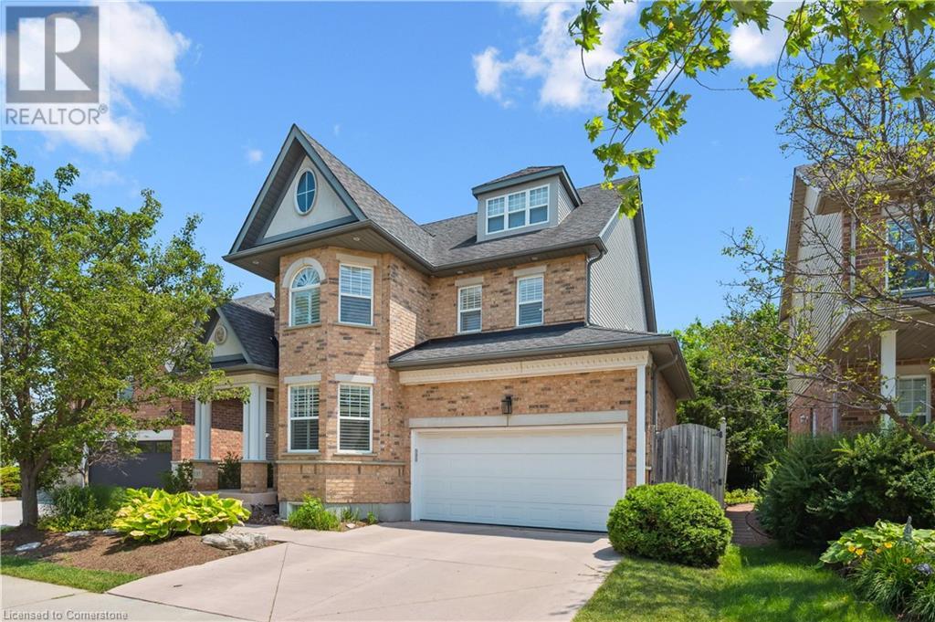 135 HAWKSWOOD Drive, Kitchener, Ontario