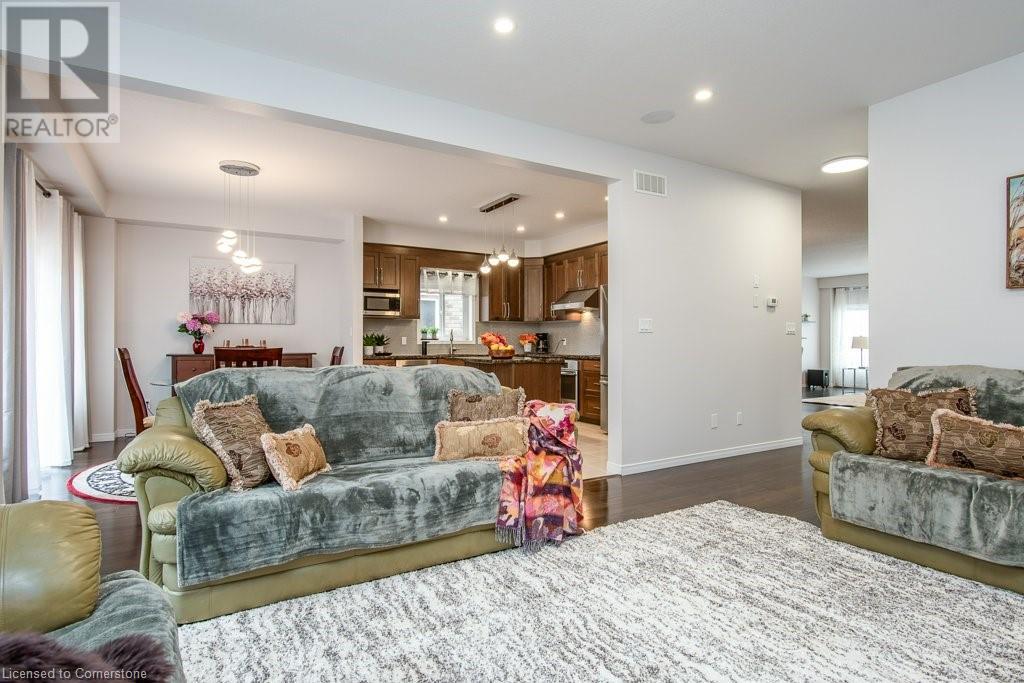573 Sundew Drive, Waterloo, Ontario  N2V 0B9 - Photo 5 - 40748955