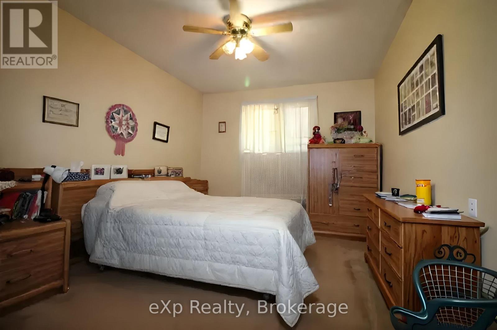 544267 Bell's Lake Road, West Grey, Ontario  N0C 1H0 - Photo 6 - X12269311