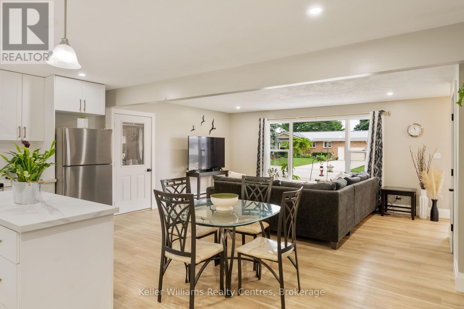 24 Fairview Drive, Arran-Elderslie, Ontario  N0G 1L0 - Photo 9 - X12269462