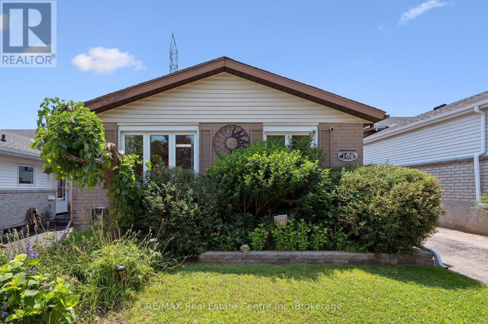 164 Macatee Place, Cambridge, Ontario  N1R 6Z8 - Photo 5 - X12269497