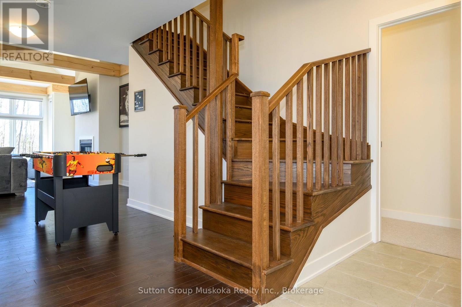 23 - 1020 Ridgeline Drive, Lake Of Bays, Ontario  P1H 1K0 - Photo 4 - X12269533