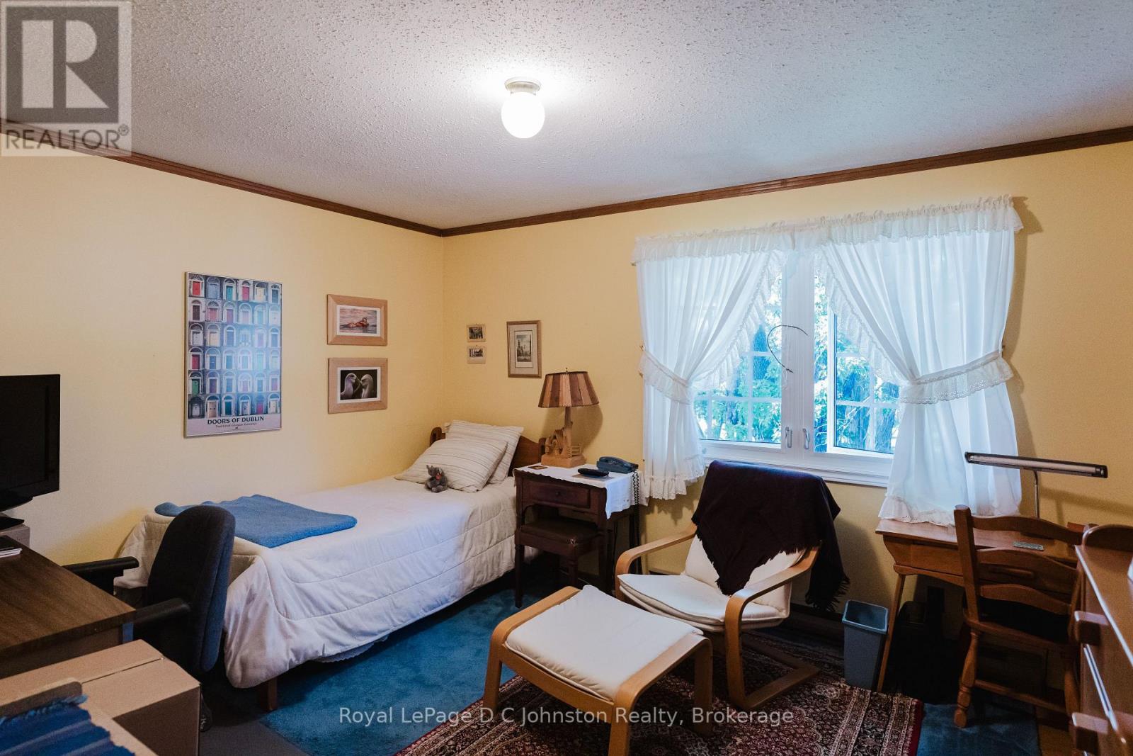 663 Pine Grove Drive, Saugeen Shores, Ontario  N0H 2C3 - Photo 17 - X12269592