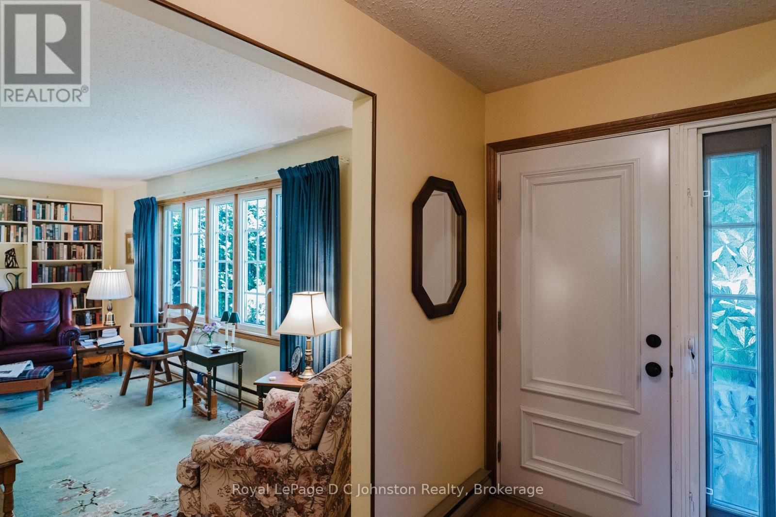 663 Pine Grove Drive, Saugeen Shores, Ontario  N0H 2C3 - Photo 7 - X12269592