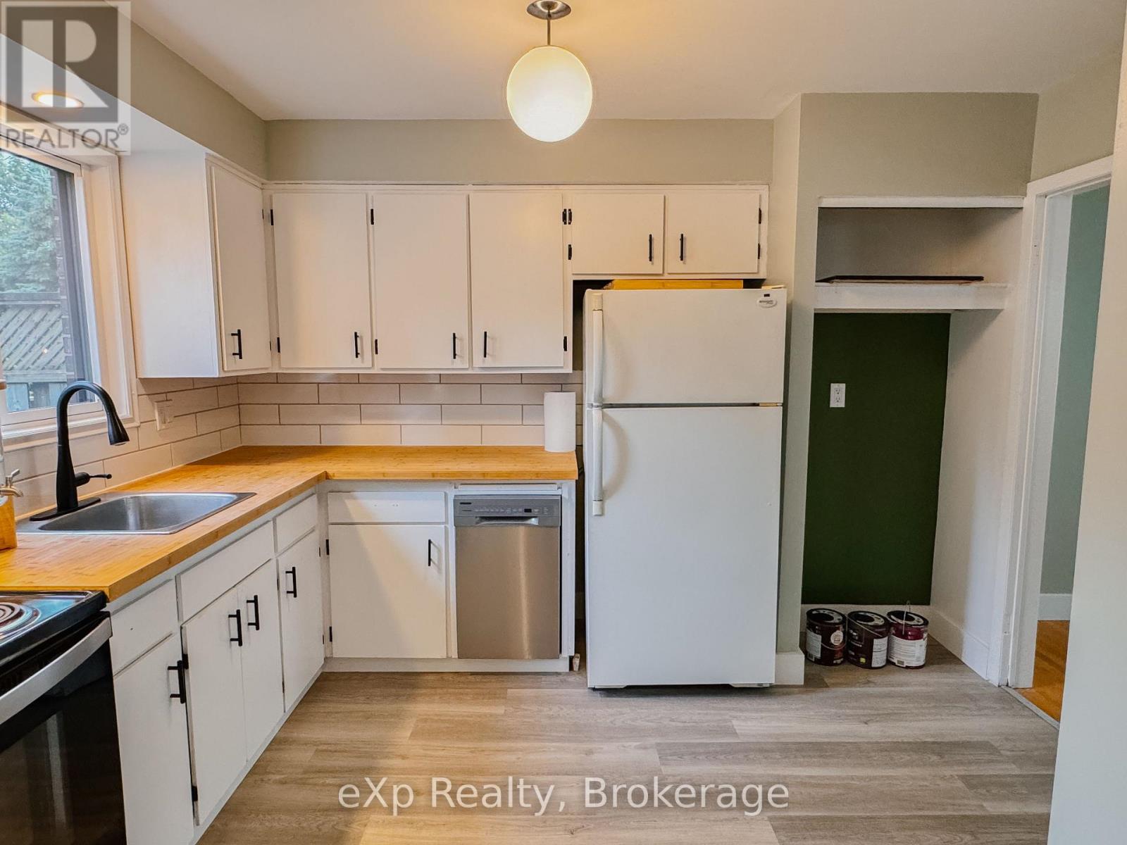 24 Windermere Court, Guelph, Ontario  N1E 3L4 - Photo 6 - X12269598