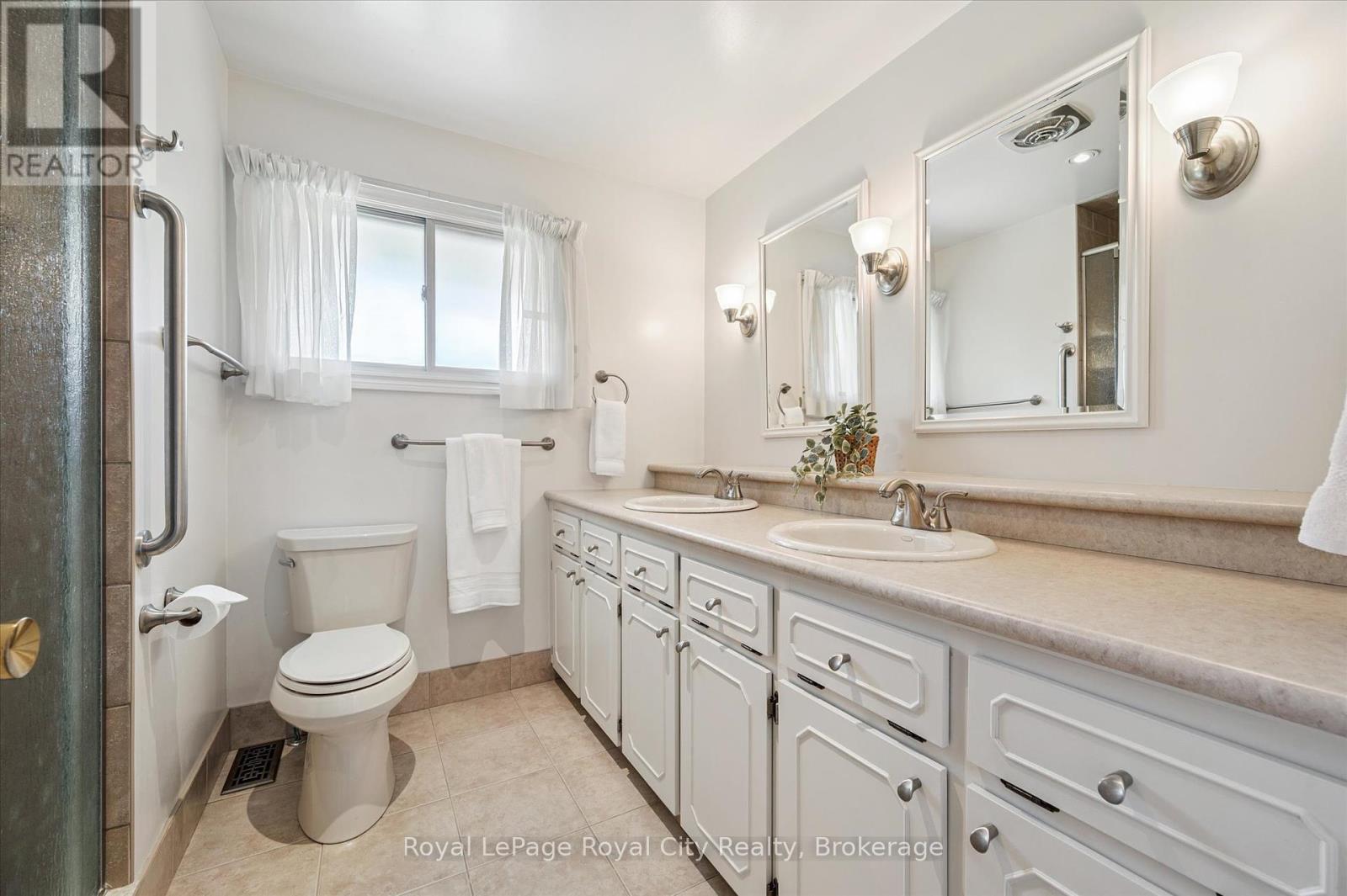67 Woodside Road, Guelph, Ontario  N1G 2H1 - Photo 32 - X12269641