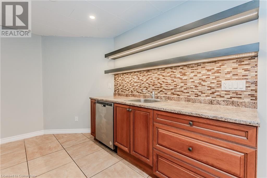 42 Walnut Street, Kitchener, Ontario  N2G 1P6 - Photo 10 - 40743237