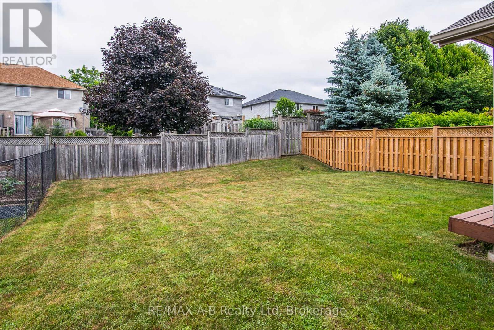 58 Homefield Court, St. Marys, Ontario  N4X 0A4 - Photo 5 - X12270158
