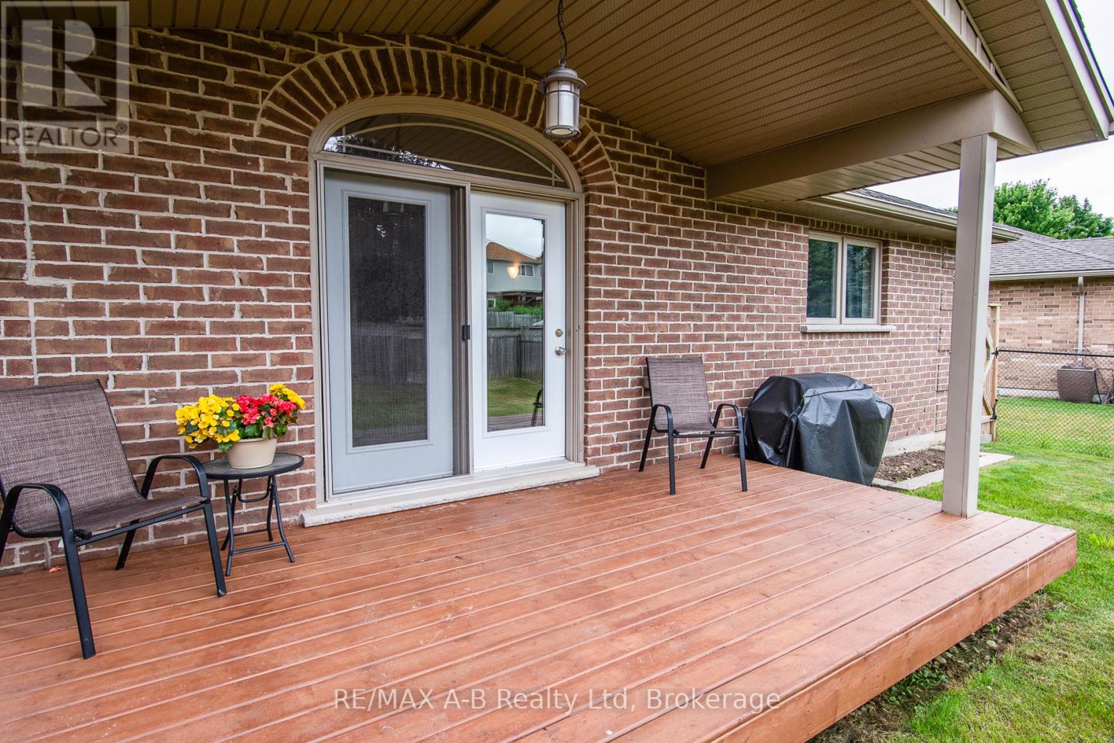 58 Homefield Court, St. Marys, Ontario  N4X 0A4 - Photo 9 - X12270158